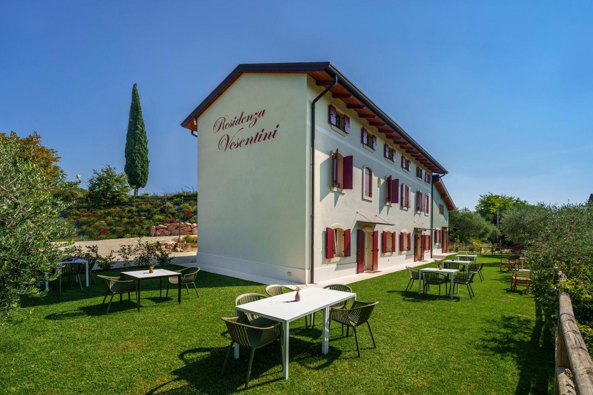 Residenza Vesentini Bed & Breakfast Pastrengo Exterior photo